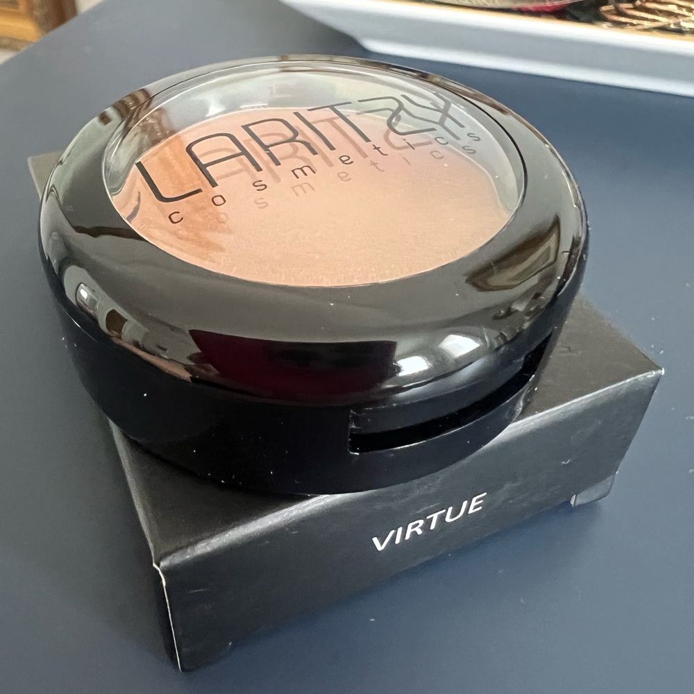 Laritzy Cream Highlighter in Virtue